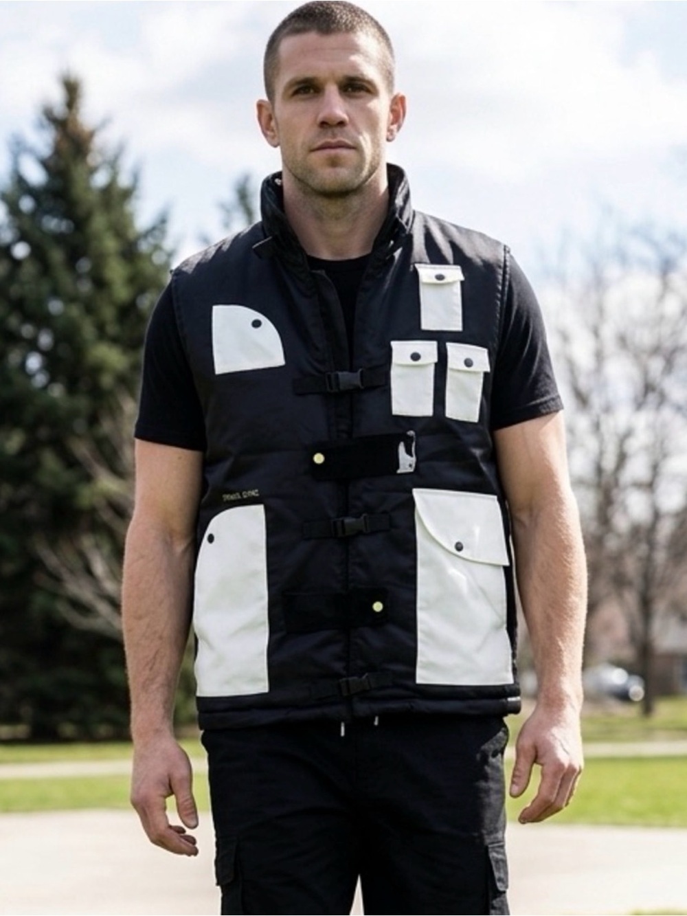NWT The Hideout Clothing Men’s Black White YK Tech Puffer Vest - Size 2XL